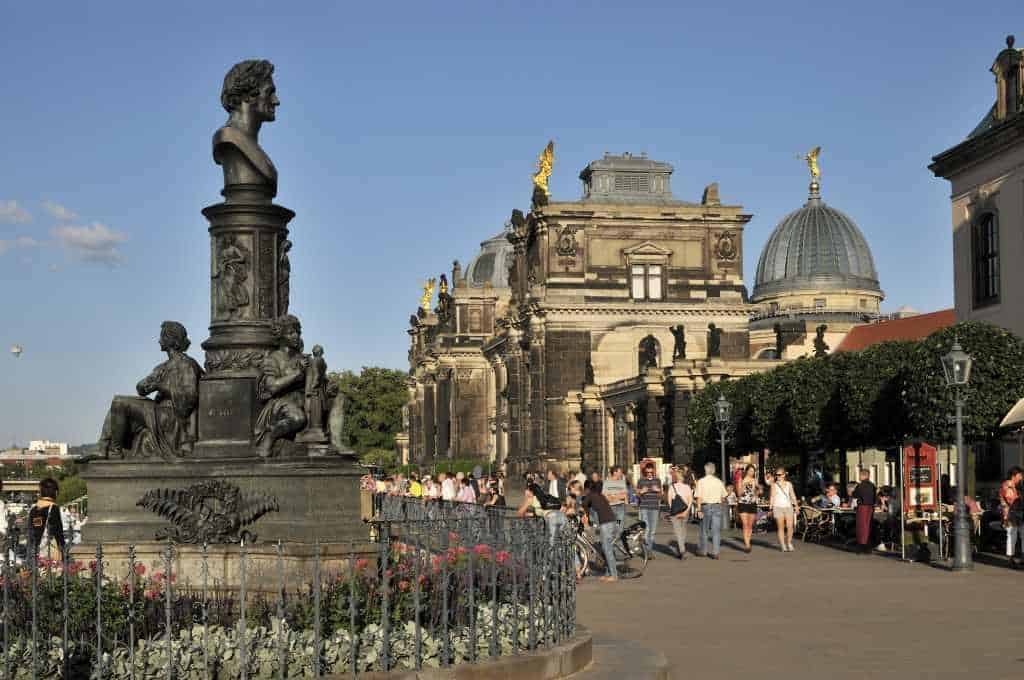 Brühlsche Terrasse