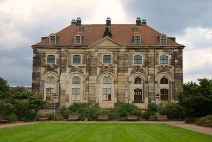 Blockhaus und Hauptstraße