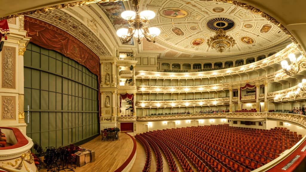 Semperoper Bühne 